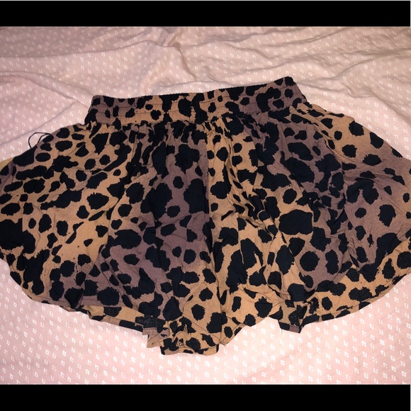 Vans Cheetah Shorts - Picture 3 of 3